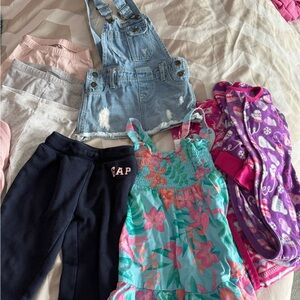 3t clothing bundle GAP Kids Navy Sweatpants with Teal & Pink Floral Sundress
